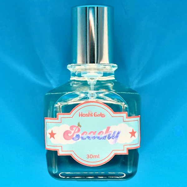 Beachy Peach at a full facing angle against a sky blue backdrop